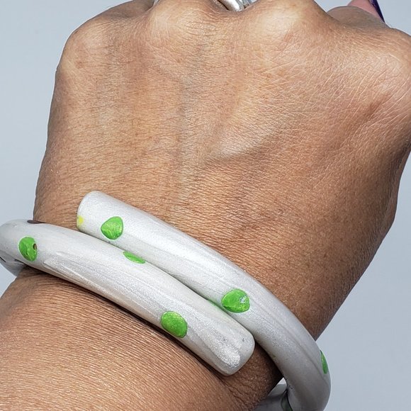 Banglet - Picture 1 of 1